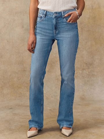 Next Bootcut Jeans in Blau