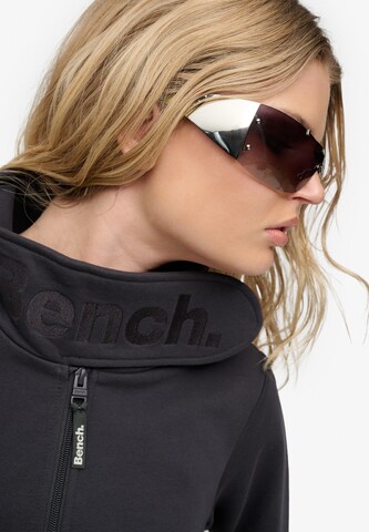 Vestes d’entraînement 'Bench X Superdry & Co' BENCH en gris