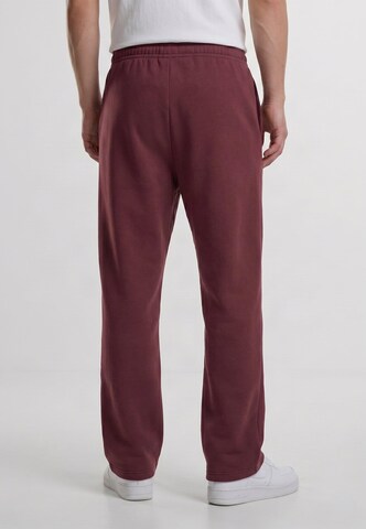 Urban Classics Regular Broek in Rood