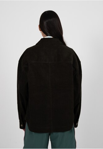 Prohibited Tussenjas 'Pitstop' in Bruin