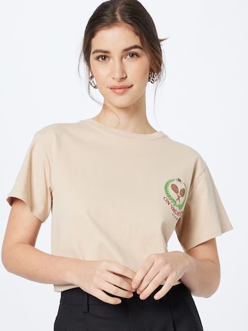 On Vacation Club Shirt in Beige: front