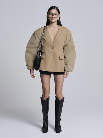 AEMMI Blazer in Beige