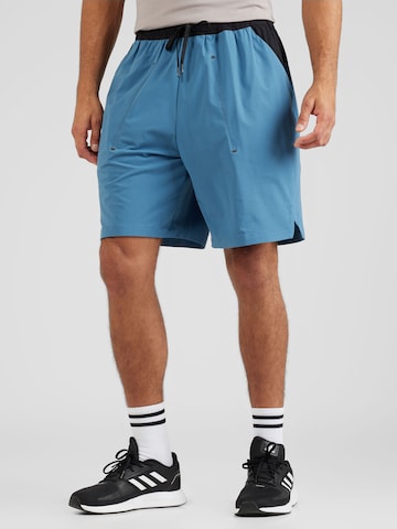 On Normalny krój Spodnie sportowe 'Focus' w kolorze niebieski: przód