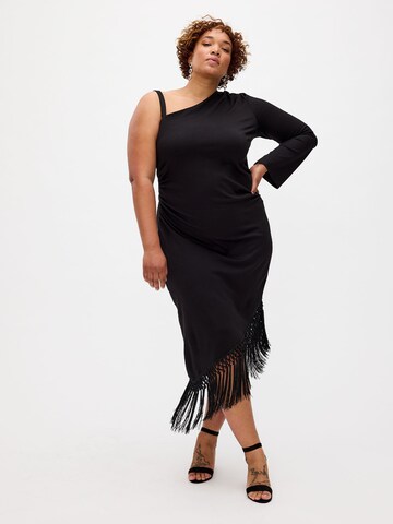 RYC by Angelina Kirsch Kleid in Schwarz