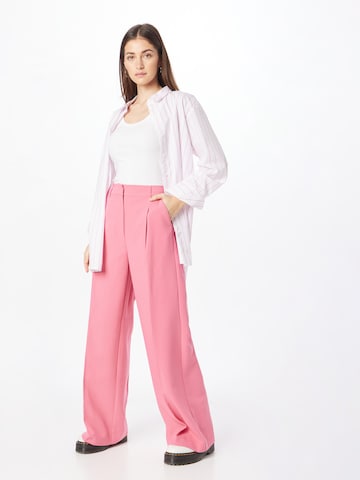 Regular Pantalon à plis Sofie Schnoor en rose