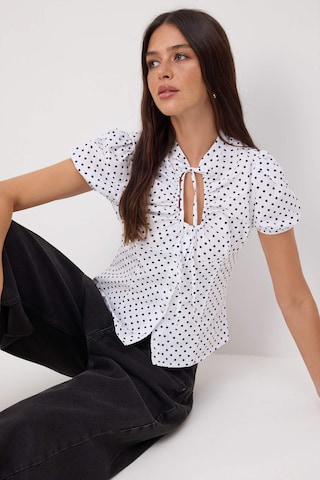 Trendyol Blouse in White