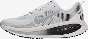 NIKESportske cipele 'Vomero 18 RR' - siva boja: prednji dio