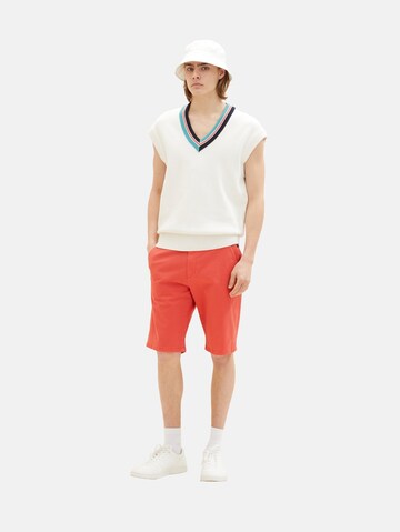 TOM TAILOR DENIM Slimfit Shorts in Rot