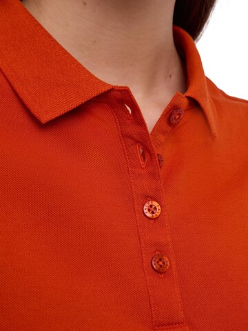 FALKE Shirt 'Essential' in Rot