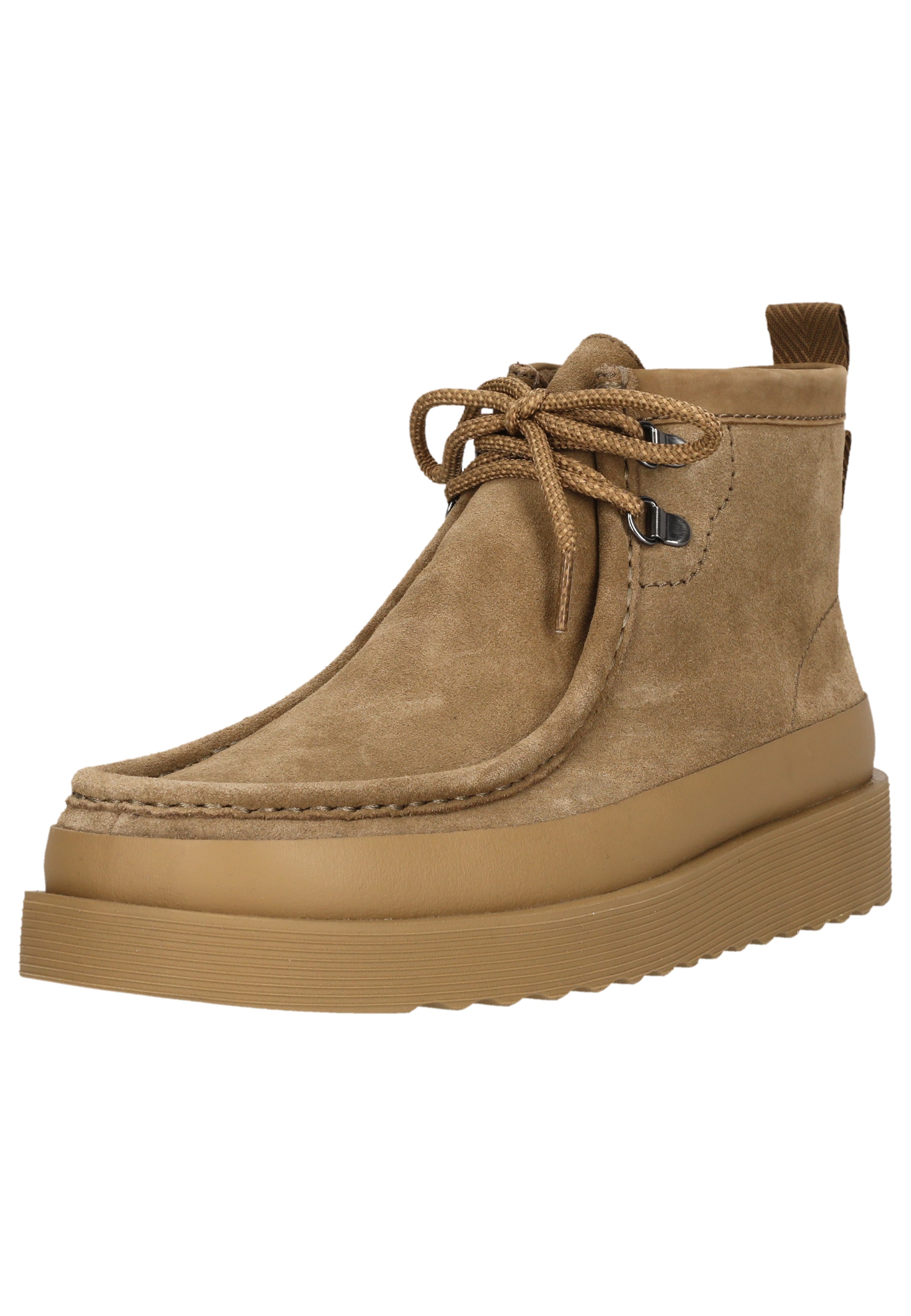 CLARKS Chukka boots 'Wallabee FTR2' in Beige: front