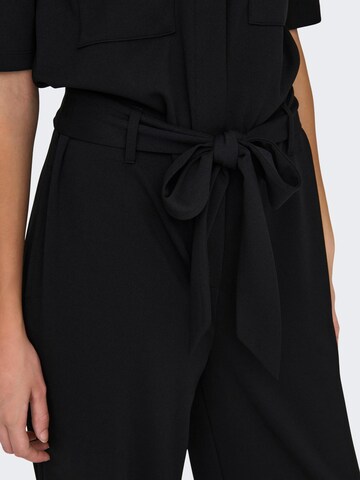 Tuta jumpsuit 'GEGGO' di JDY in nero