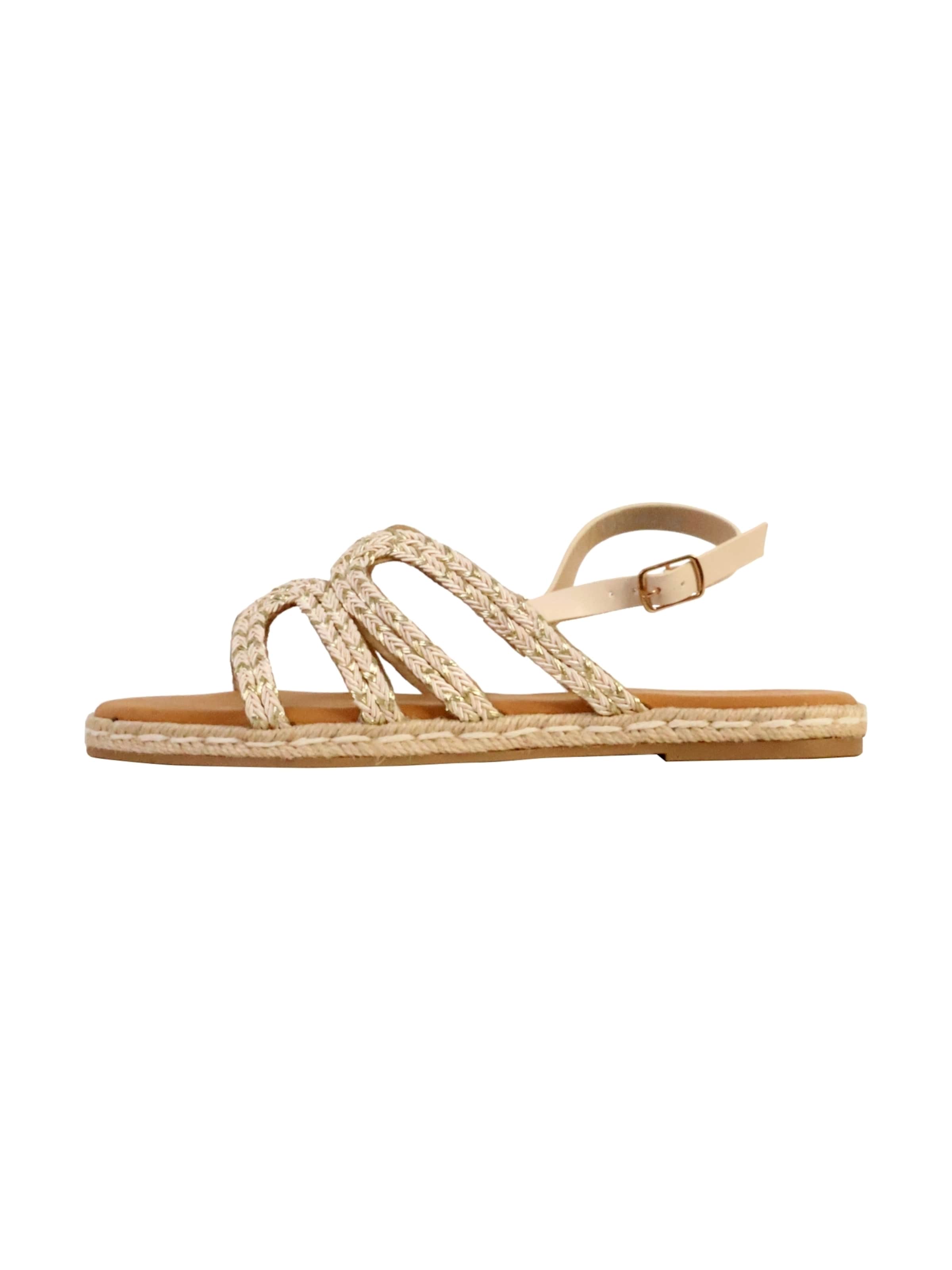 The Divine Factory Sandal 'Sandalen mit Schnalle' in Gold: front