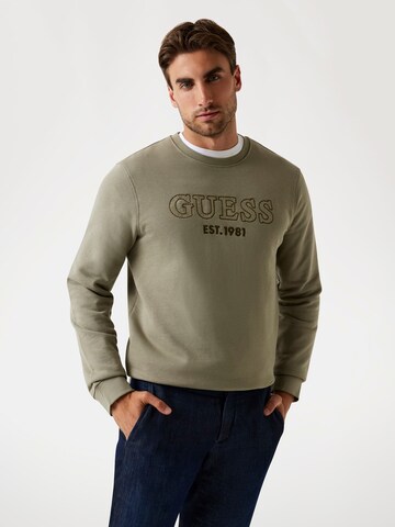 GUESS Sweatshirt in Green: front
