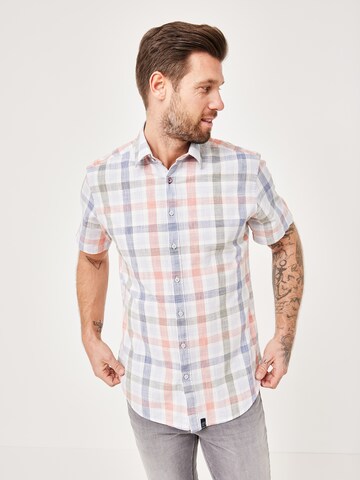 PADDOCKS Regular fit Button Up Shirt in White: front