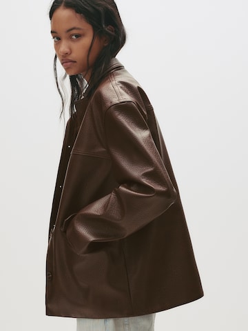 Pull&Bear Преходно яке в кафяво