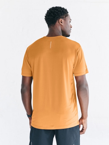 T-Shirt Next en jaune