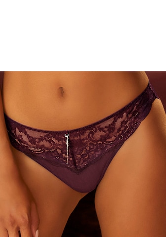 Slip LASCANA en violet