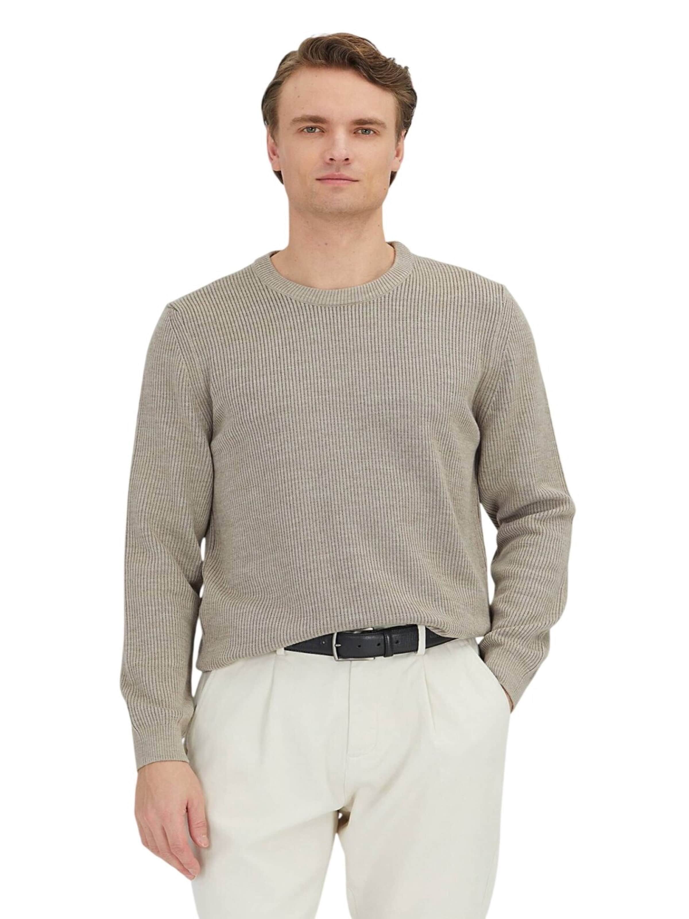Ramsey Knit Cardigan in Beige