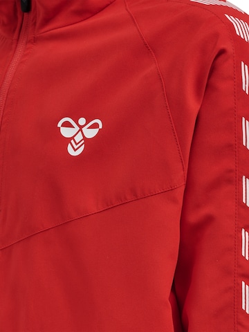 Veste de sport Hummel en rouge