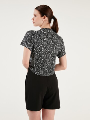 LELA Shirt in Zwart