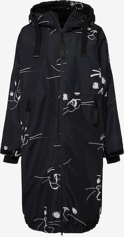 LAURASØN Raincoat in Black: front