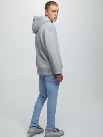 Pull&Bear Regular Jeans in Blau