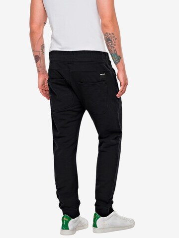 REPLAY Tapered Hose in Schwarz