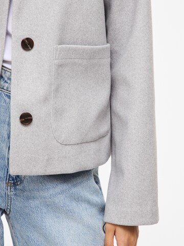 VILA Between-Season Jacket 'VIFemke' in Grey