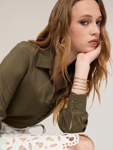 MOTIVI - Blusa en verde