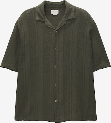 Pull&Bear Comfort fit Button Up Shirt in Green: front