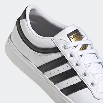 Sneaker bassa 'Bryony' di ADIDAS ORIGINALS in bianco