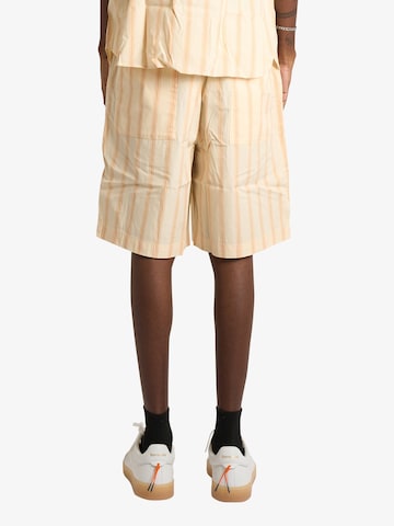 regular Pantaloni di LACOSTE in beige