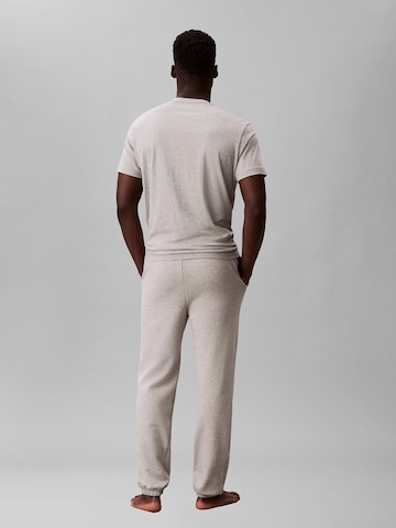 Calvin Klein Tapered Hose in Grau