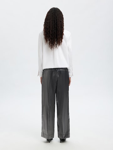 Wide Leg Pantalon à plis 'SLFMARGOT' SELECTED en noir