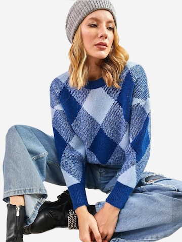 Bianco Lucci Trui in Blauw: voorkant