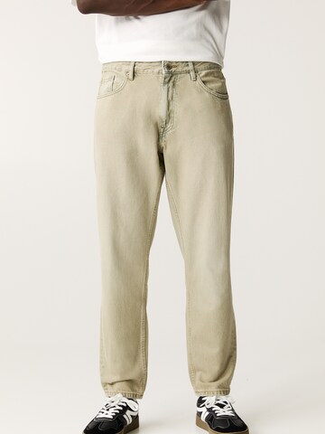 Pull&Bear Regular Jeans in Green: front