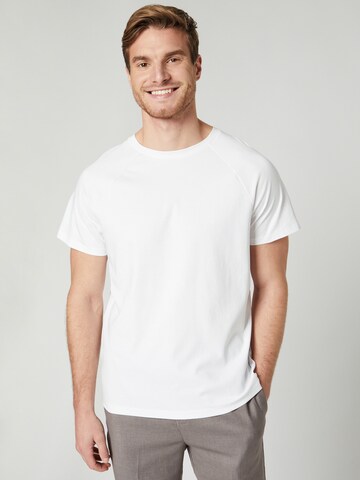 ABOUT YOU x Kevin Trapp Тениска 'Lennox' в бяло: отпред