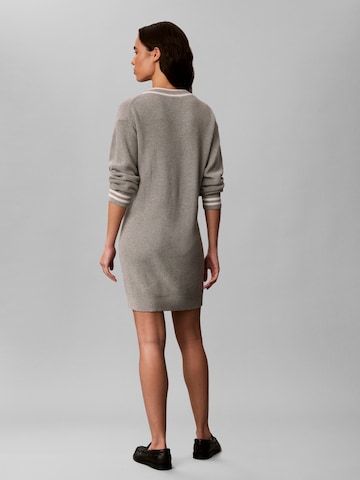Robes en maille Calvin Klein Jeans en gris