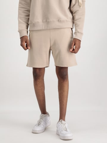 ALPHA INDUSTRIES Regular Shorts in Beige: predná strana