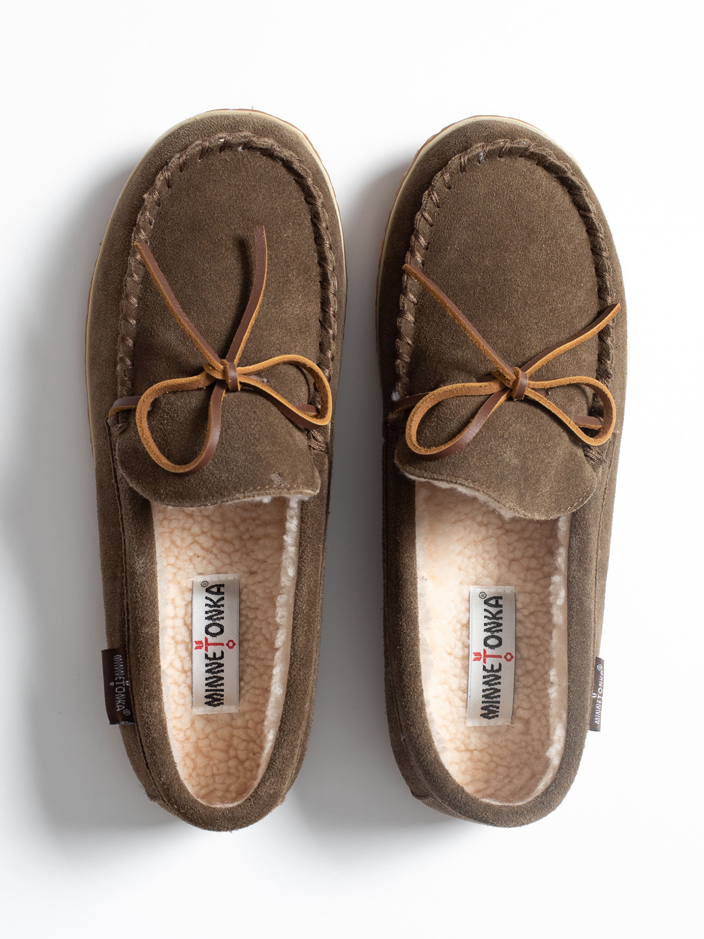 Minnetonka Мокасини 'Taft' в кафяво