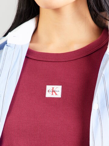 Maglietta di Calvin Klein Jeans in rosso