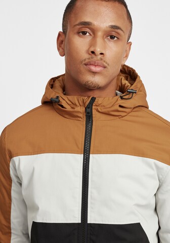 Veste mi-saison !Solid en noir