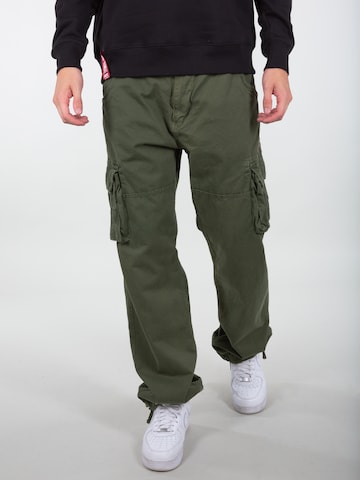 ALPHA INDUSTRIES Regular Cargo Pants 'Jet' in Green: front