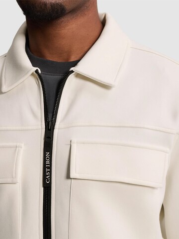 CAST IRON Overgangsjakke 'Overshirt with zipper closure and chest pockets' i beige