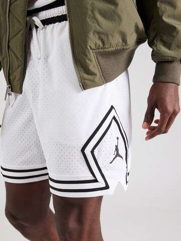 Jordan Regular Sports trousers in White