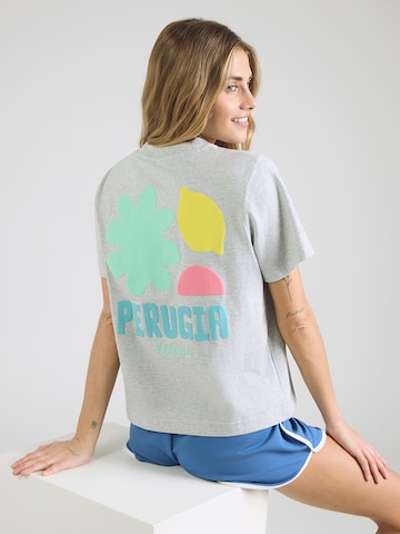 Tricou 'Fruttas' de la ELLESSE pe gri