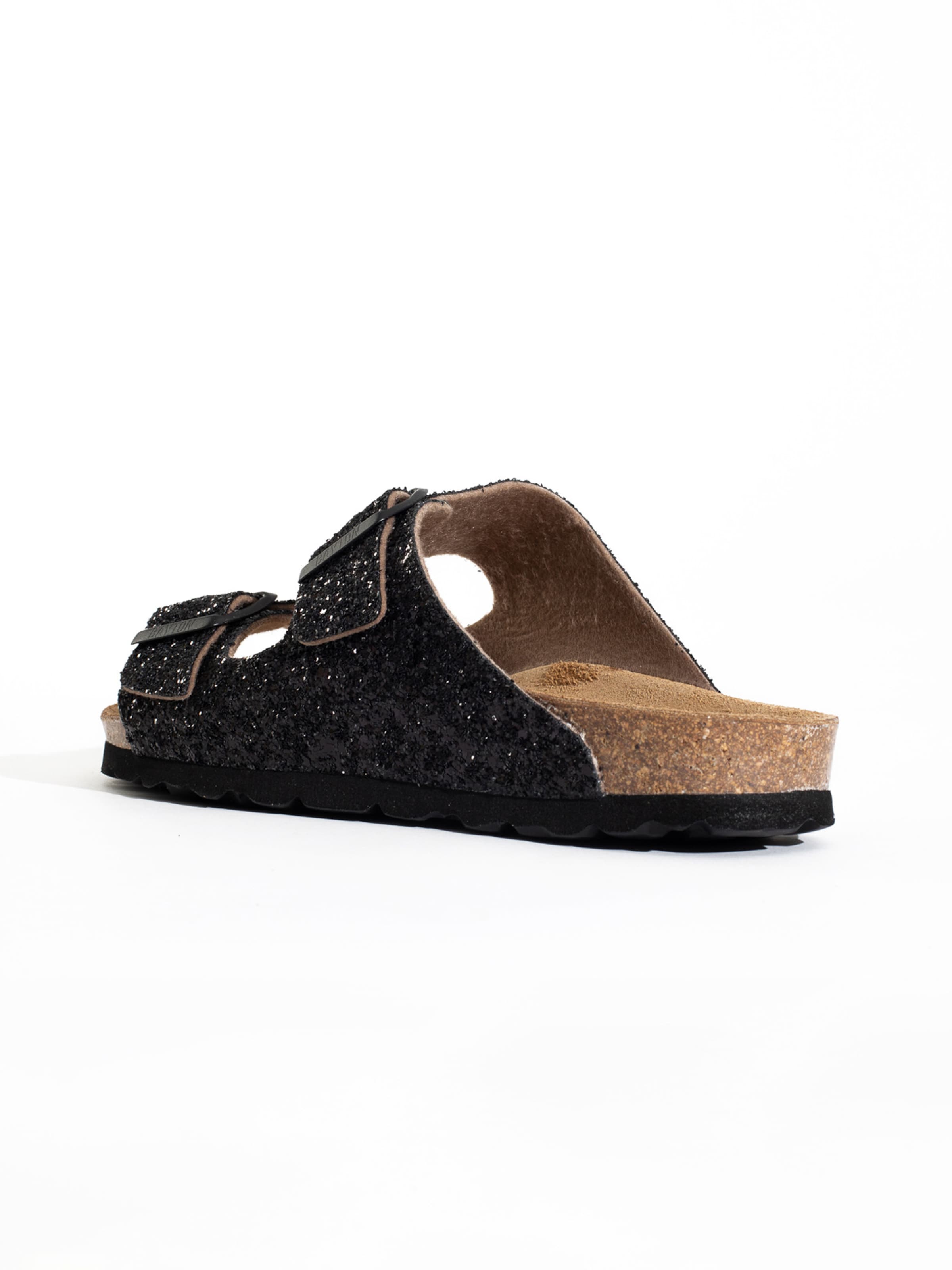 Bayton Pantofle 'Atlas' – černá