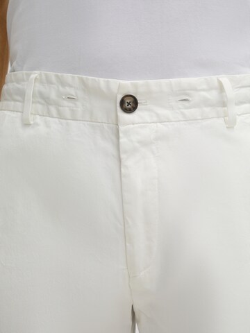 Coupe slim Pantalon 'Capri' JOOP! en blanc