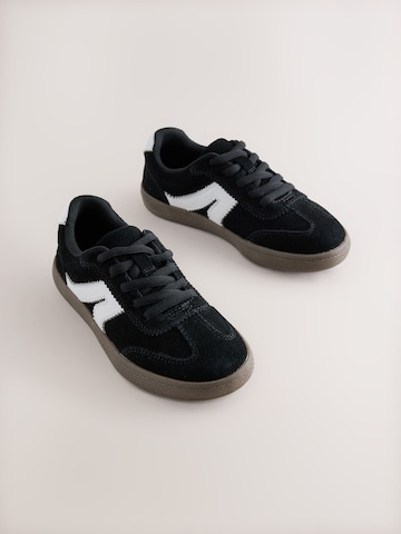 Baskets Next en noir