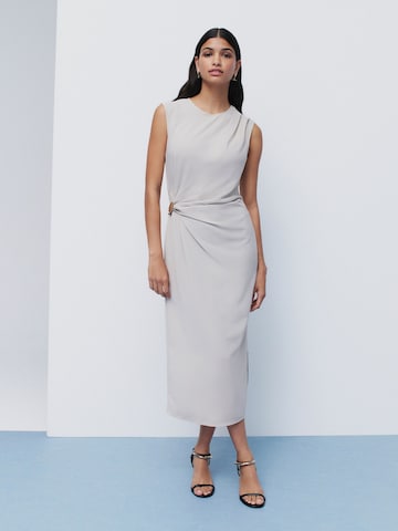 Abito di Next in grigio: frontale